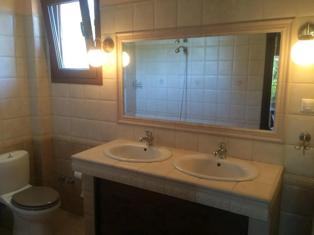 Holiday home Luxurius Comfy 2-Floor Apartment With Big Yard Sykia Chalkidikis