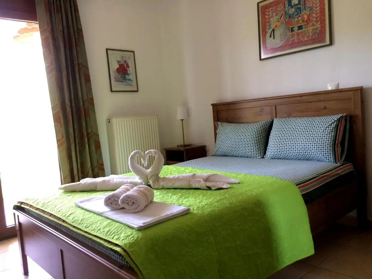 Holiday home Luxurius Comfy 2-Floor Apartment With Big Yard Sykia Chalkidikis