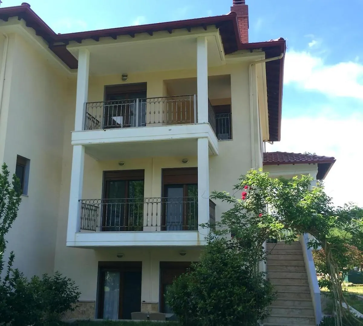 Luxurius Comfy 2-Floor Apartment With Big Yard Sykia Chalkidikis 0*,  Greece